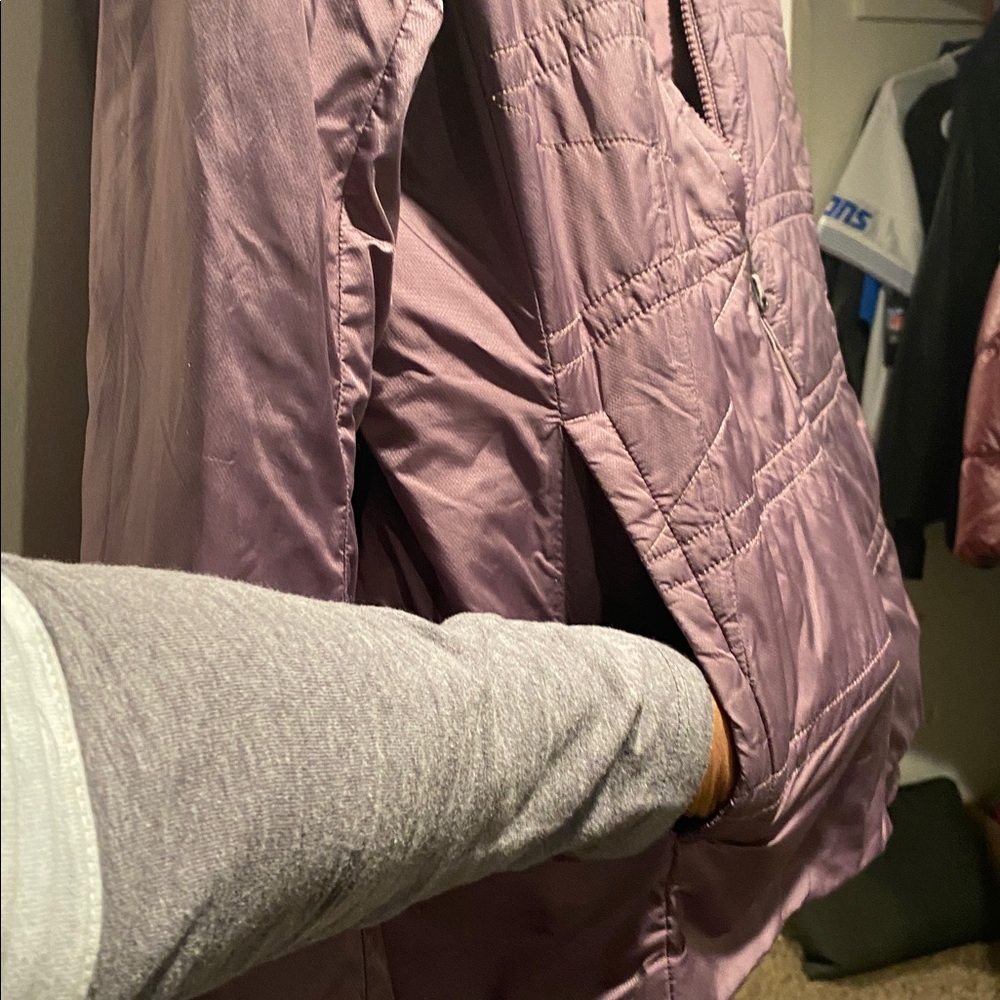 North Face Women's Jacket - Picture 8 of 16